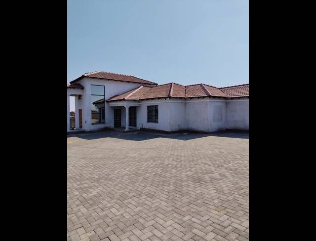 3 BEDROOM HOUSE FOR SALE IN VAALOEWER